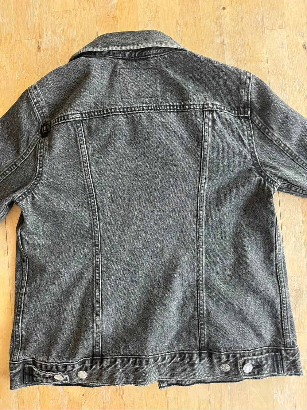 Levi's Women's Black Denim Jacket - Picture 3 of 3